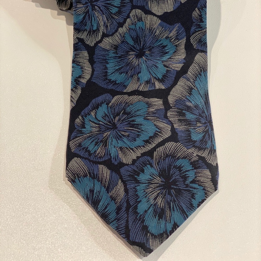 Vtg Mario Valentino All Silk Men’s Floral Necktie